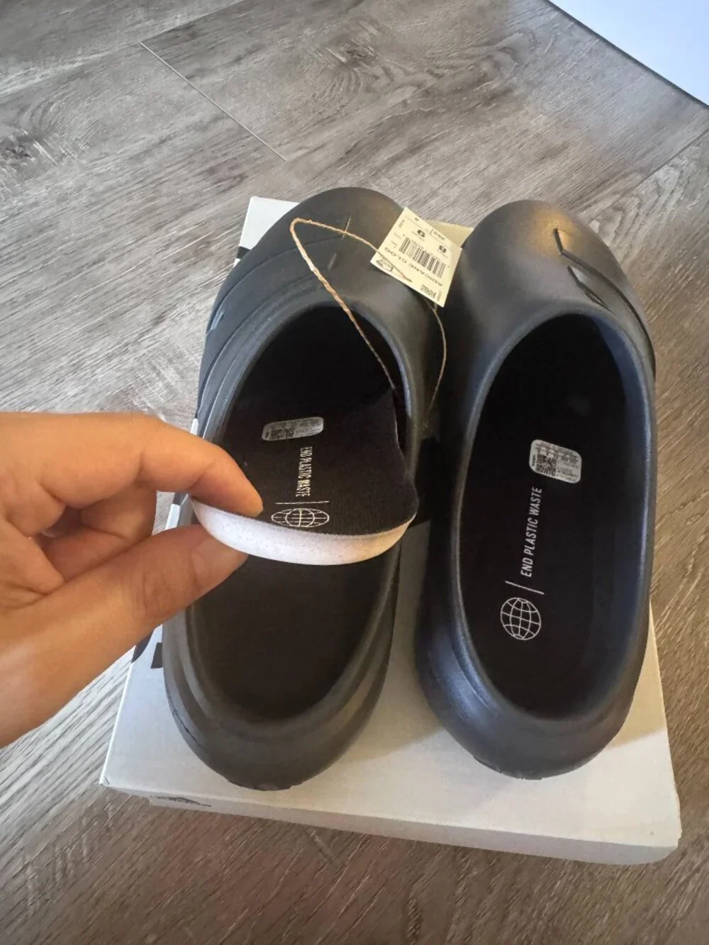 Men 8 Women 9 - unisex adidas adicane clog black